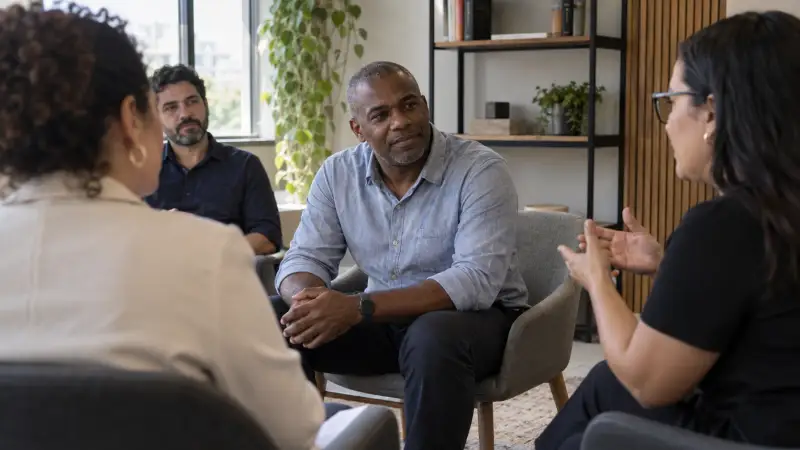 Entrevista com vários entrevistadores: como responder sem perder o fio da conversa — imagem 2